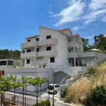 Milena-with A Pool * טרוגיר