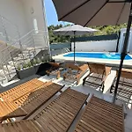 Διαμέρισμα Milena-with A Pool