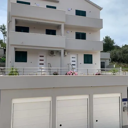 Apartment Milena-with A Pool *