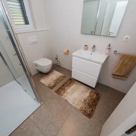 Apartment Milena-with A Pool Trogir