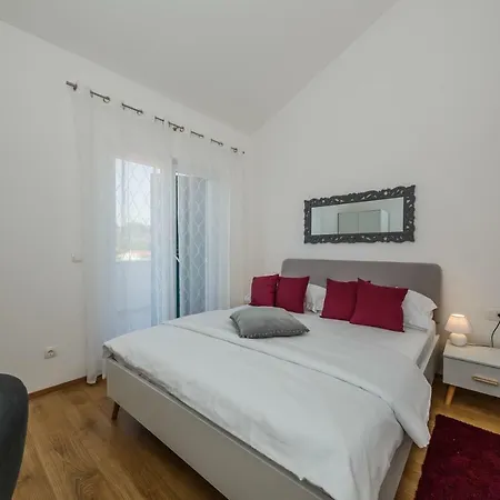 Apartment Milena-with A Pool *