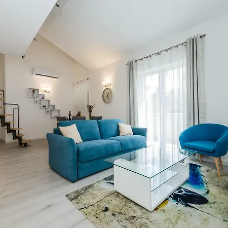 Apartment Milena-with A Pool Trogir