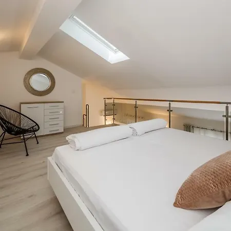 Milena-with A Pool Apartment