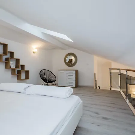 Milena-with A Pool Apartment *